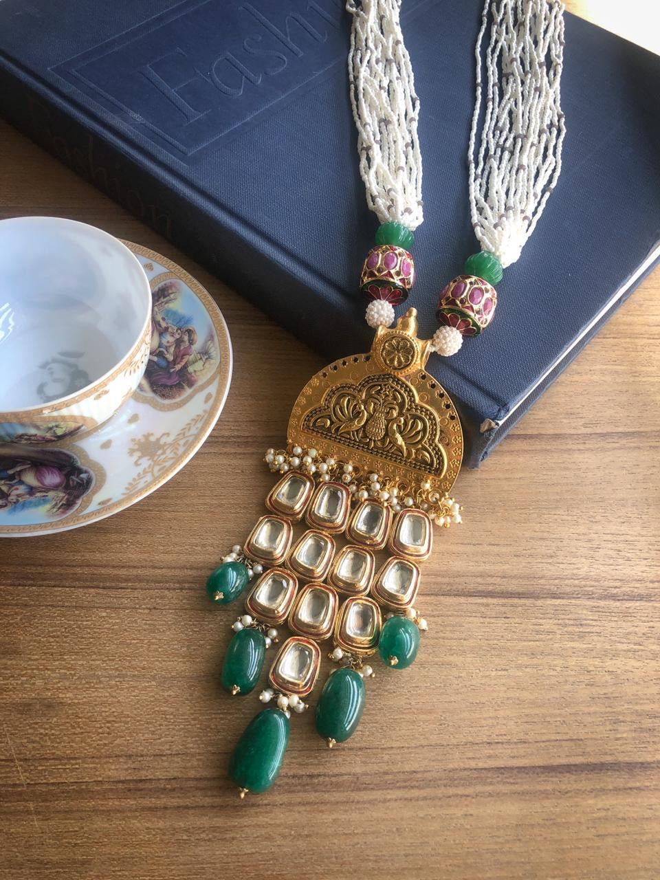 Ratna