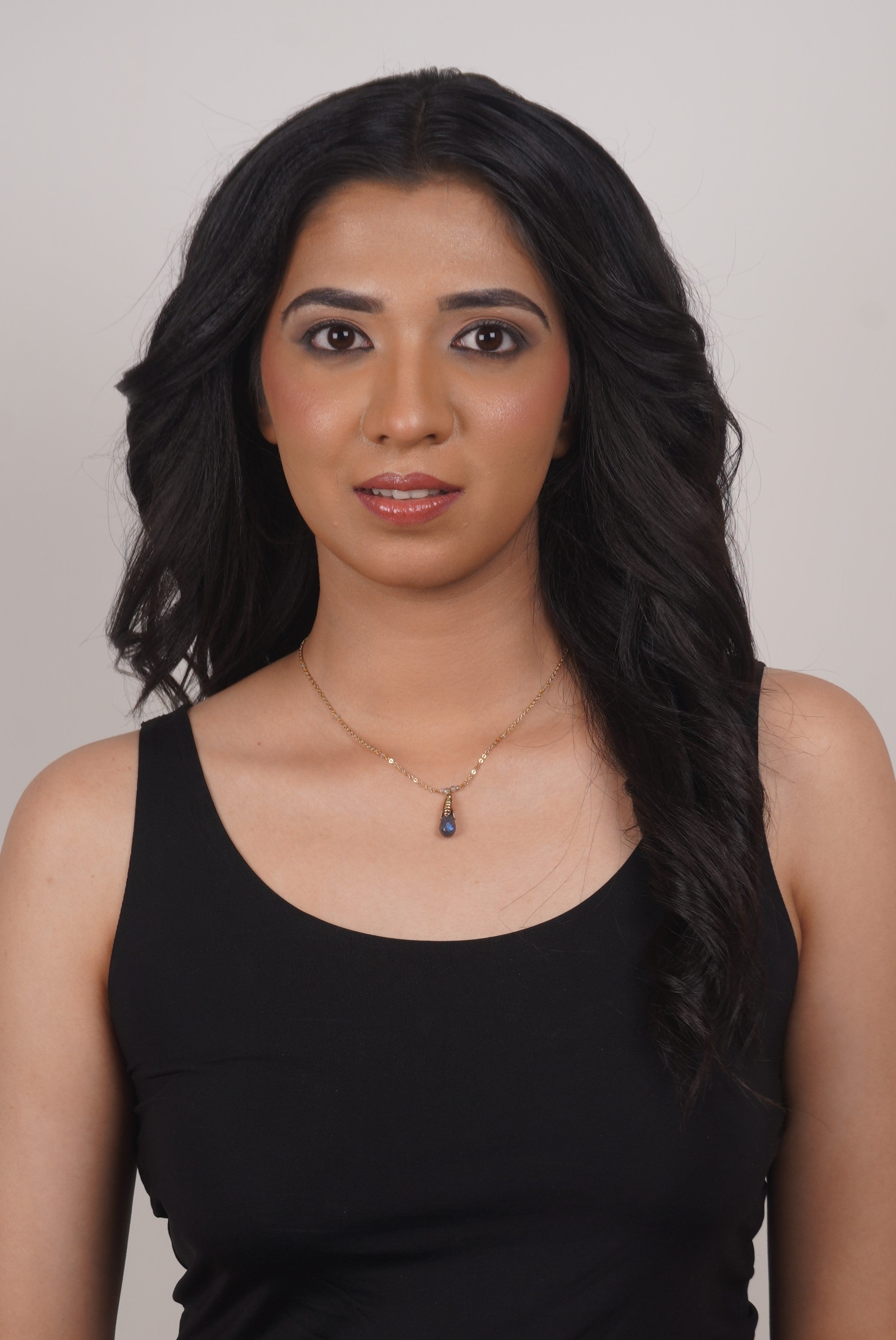 Fine One Necklace - Labradorite Pendant with 24mm Height and 8mm Width