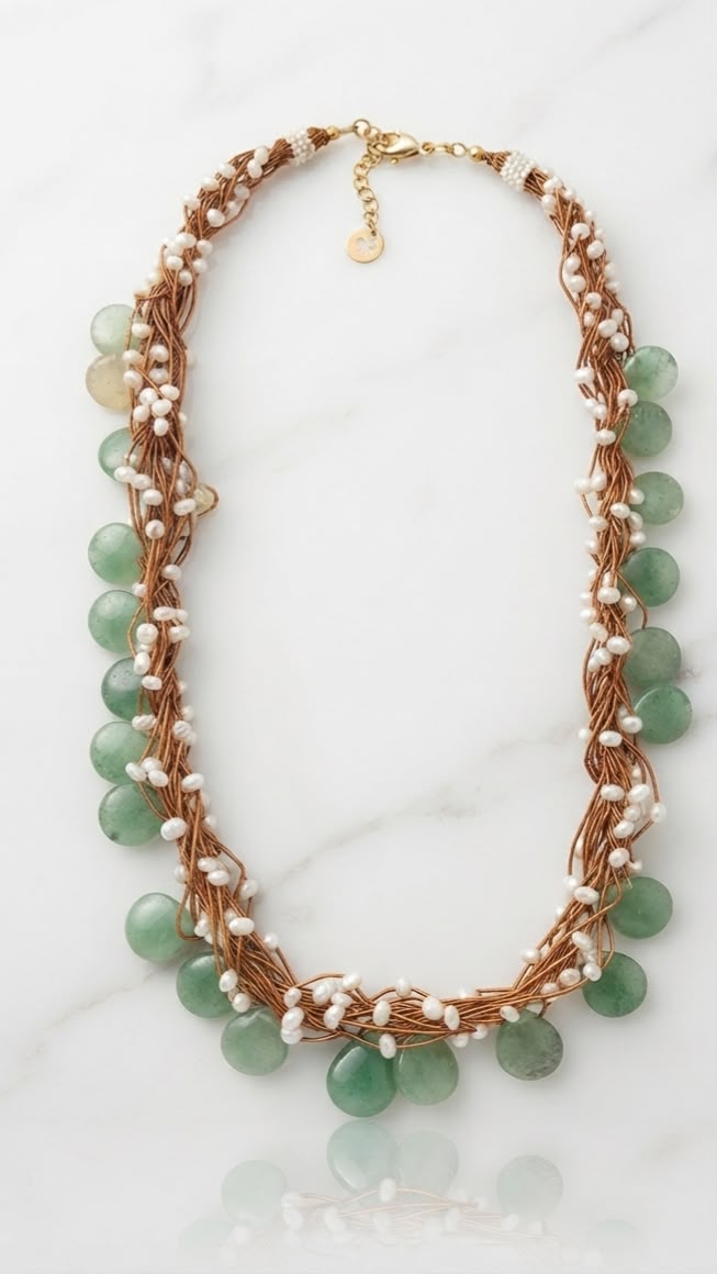 Fresh Water Pearls Fun Necklace – Playful Freshwater Pearls in Free-Spirited Joyful Style