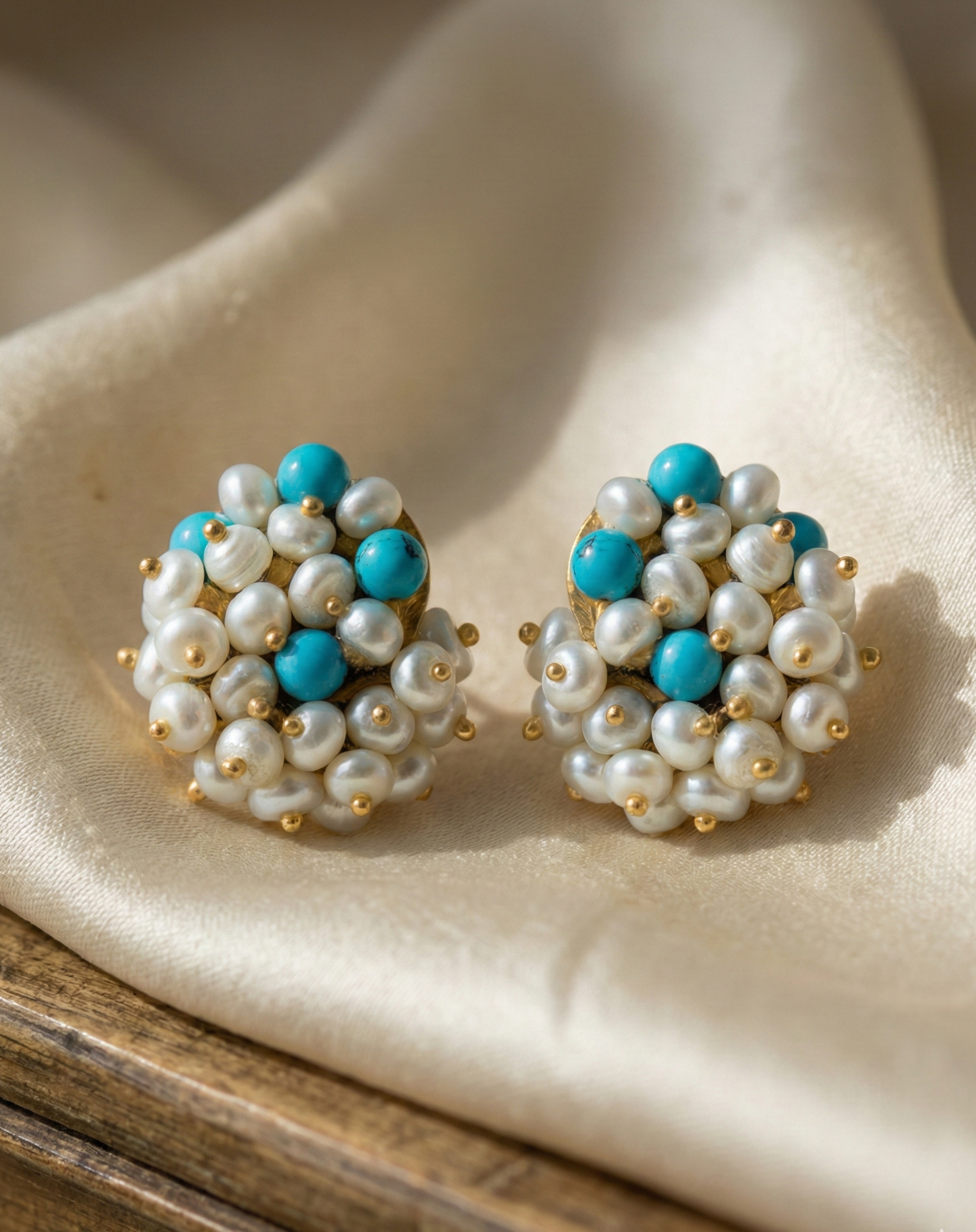 Metal Blast Earrings 24mm x 24mm – Super Light 18K Gold-Plated for Daily Wear