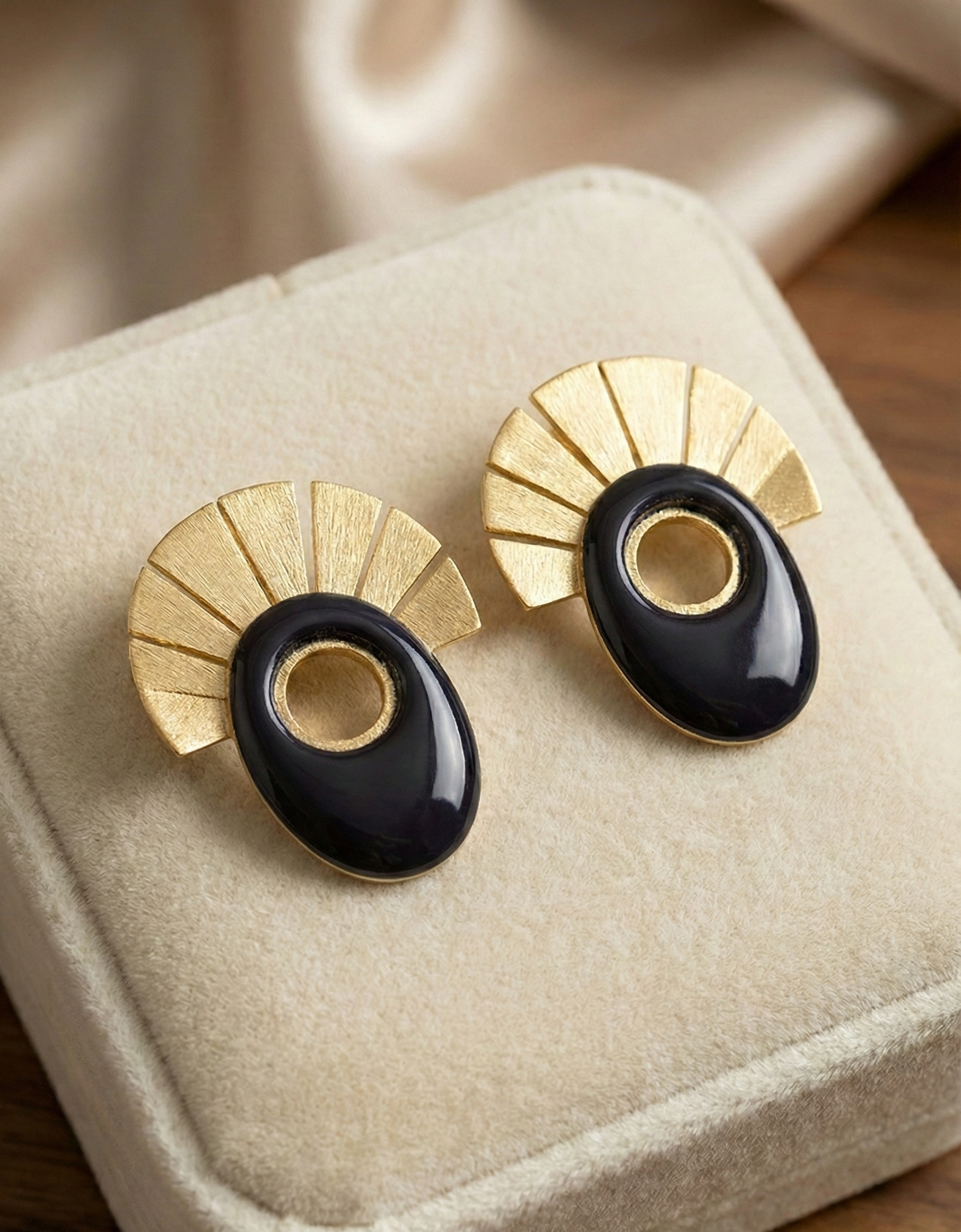 Metal Blast Studs