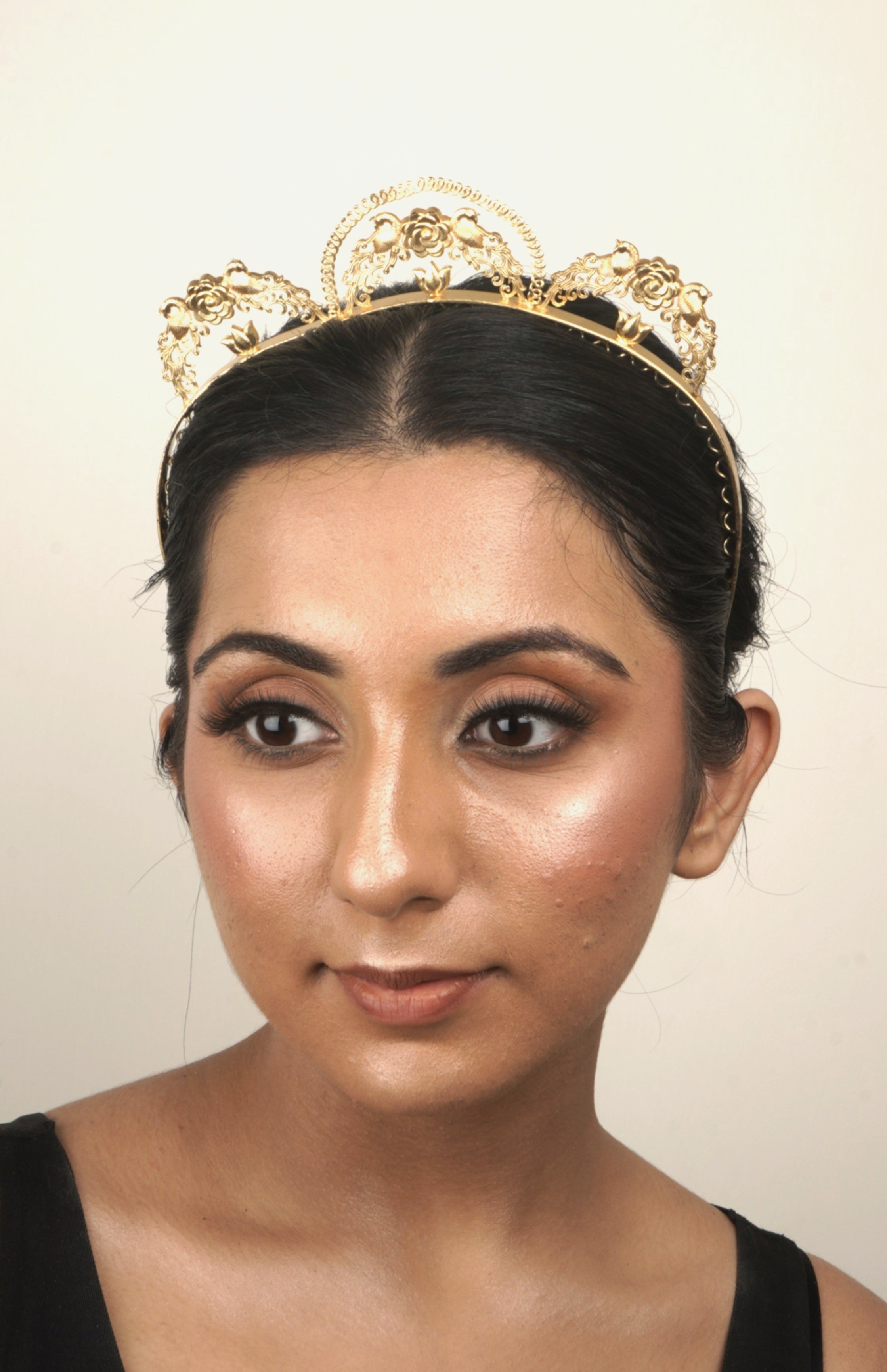 Maya Royal Headband styled view