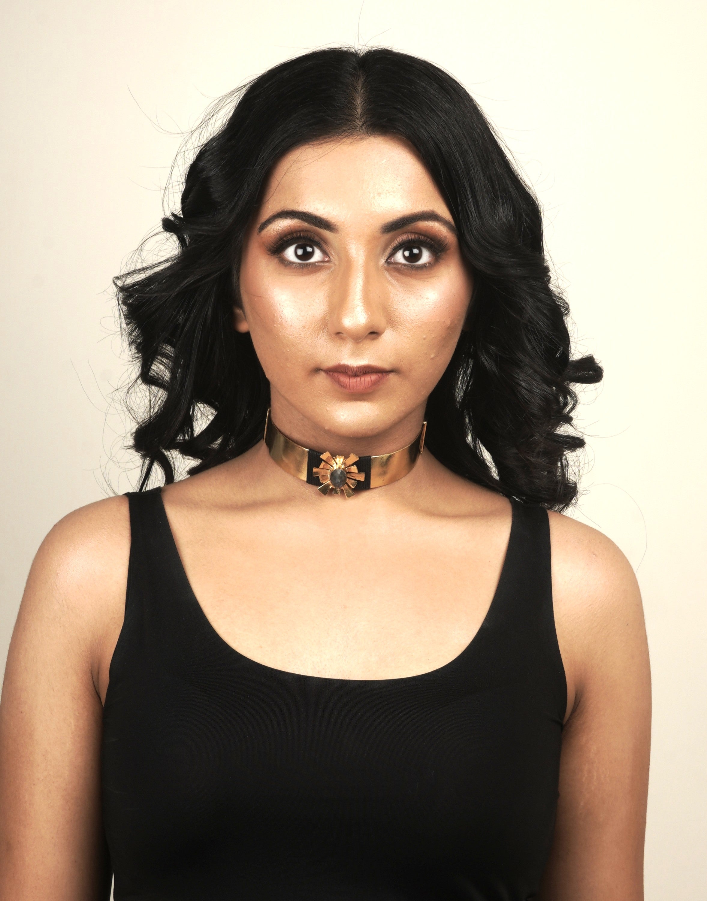 Metal Blast Sun Burst Choker - gold sunburst motif choker with polished stones