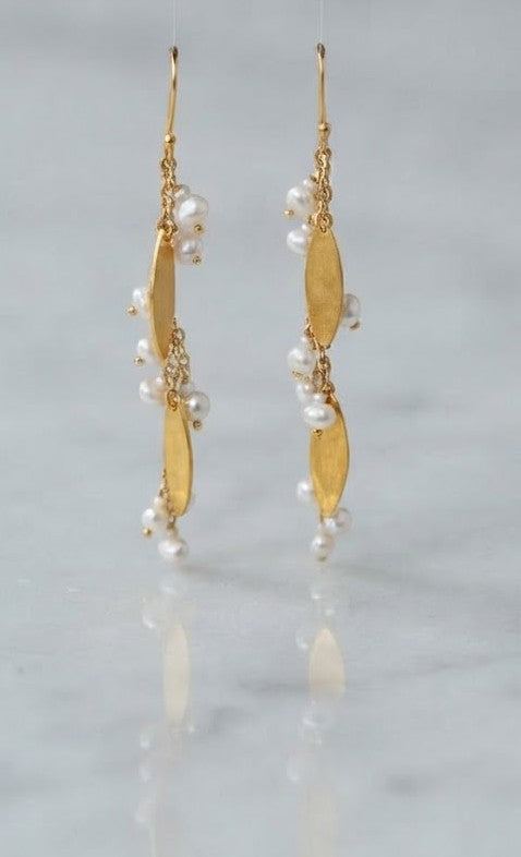 Pearl and Gold Leaf Linear Drop Earrings — alternating pearl and brushed gold leaf drops from Metrolife by Mine of Design
