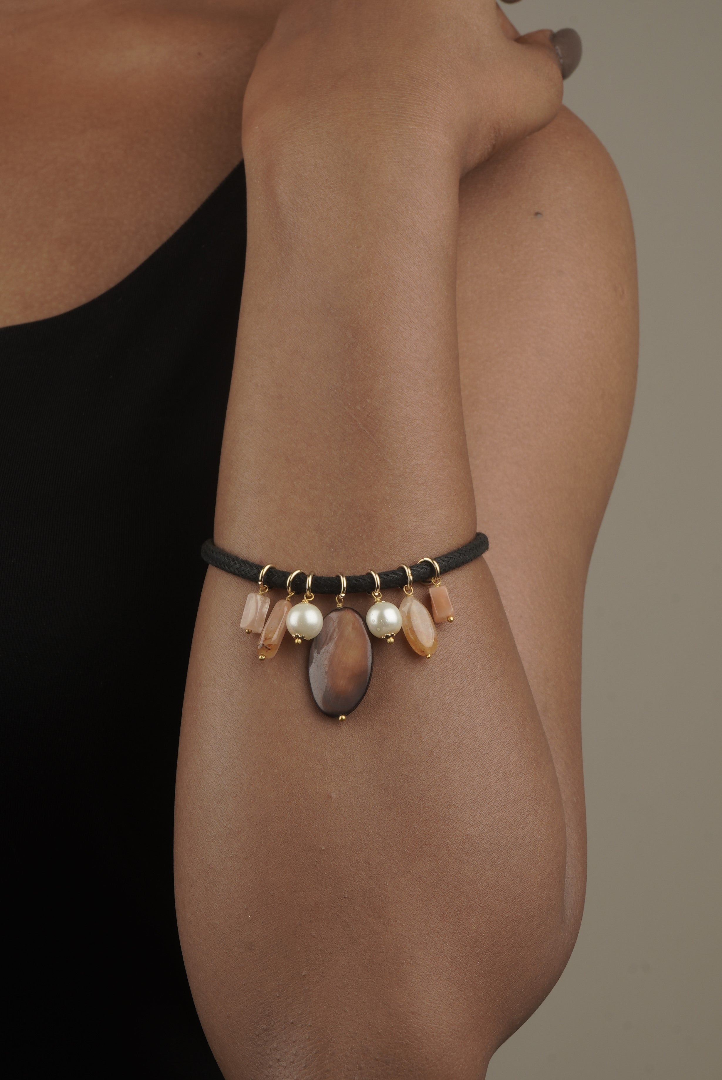 Love bracelet Radiant Harmony  in Carnelian, Pearl, and Shell 32mm