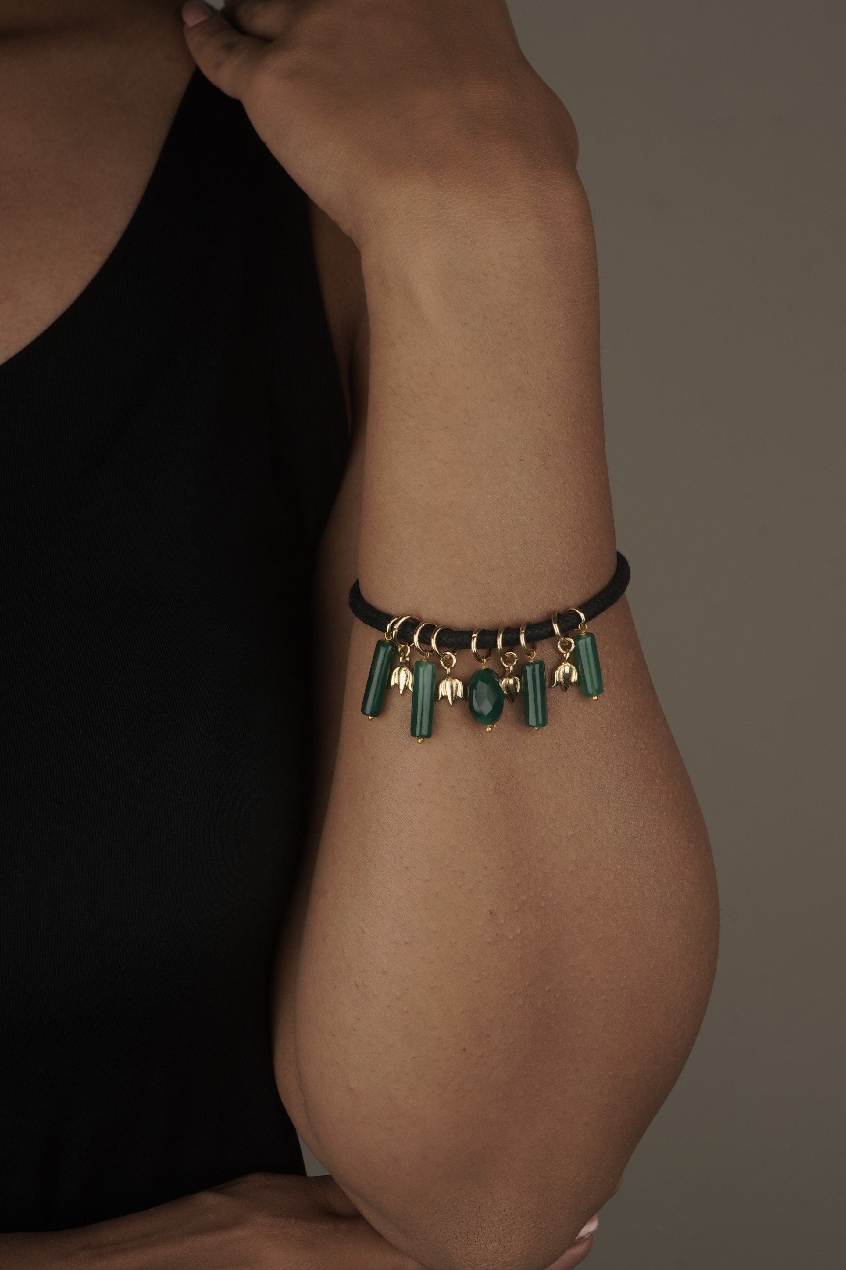 Rakhi Verdant Grace Necklace in Green Onyx 29mm