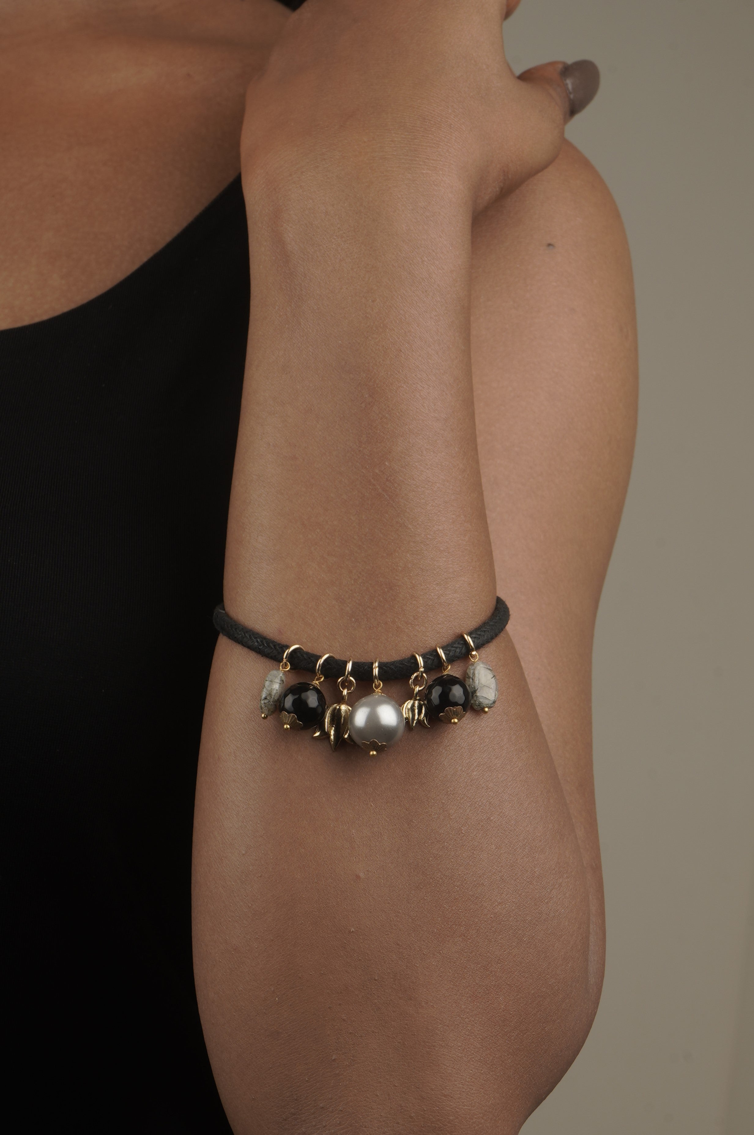 Rakhi Eternal Grace Necklace in Pearl and Black Onyx