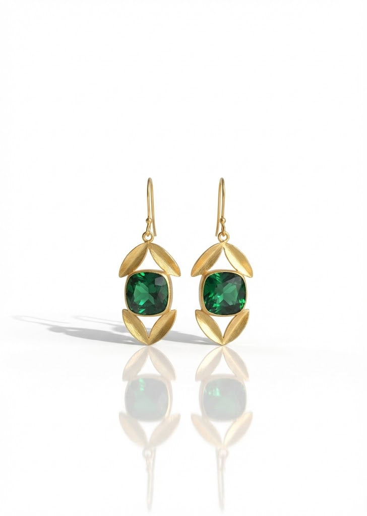 Leafy Midsized Earring