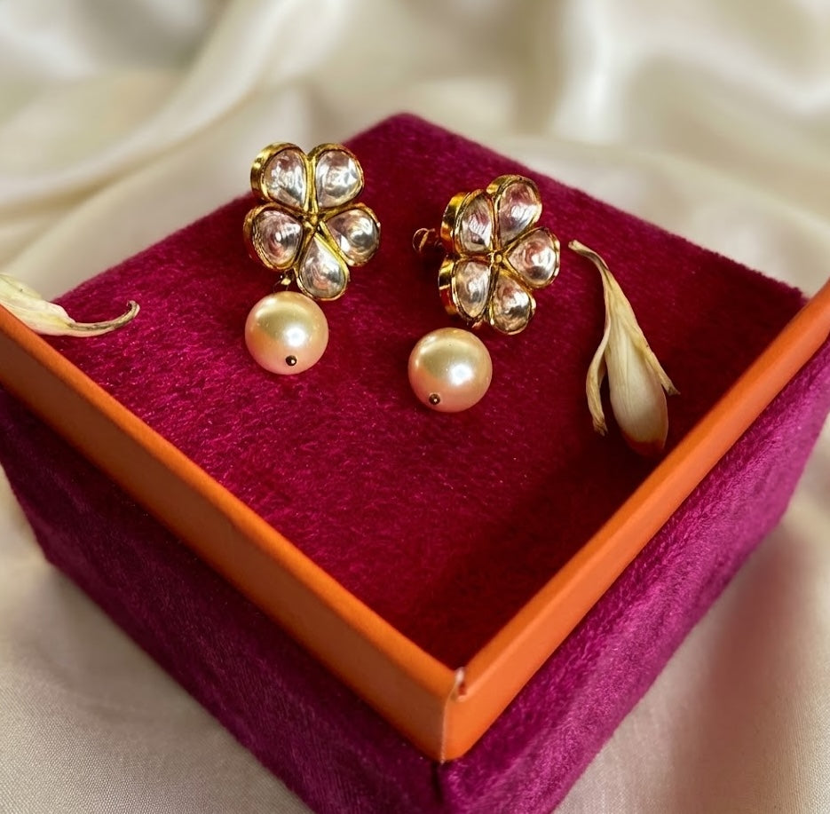 Falak flower studs