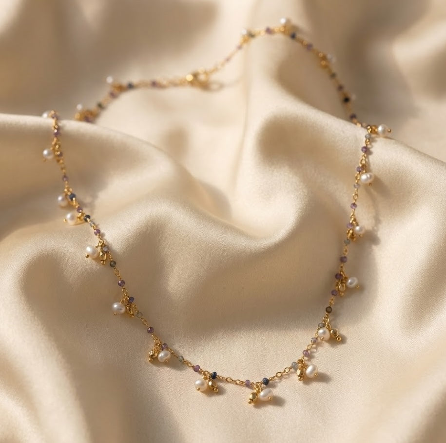 Fine One Necklace with Labradorite and Freshwater Pearls