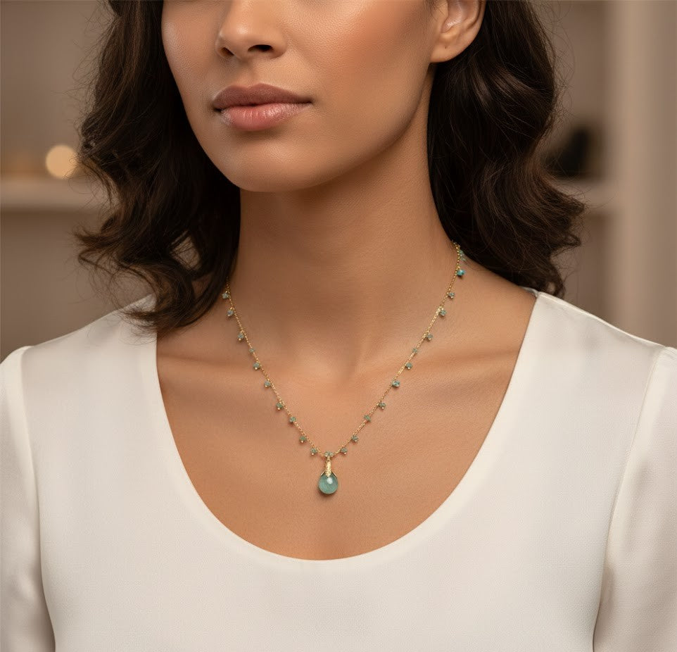 Fine One Necklace: Elegant Emerald with Natural Stones