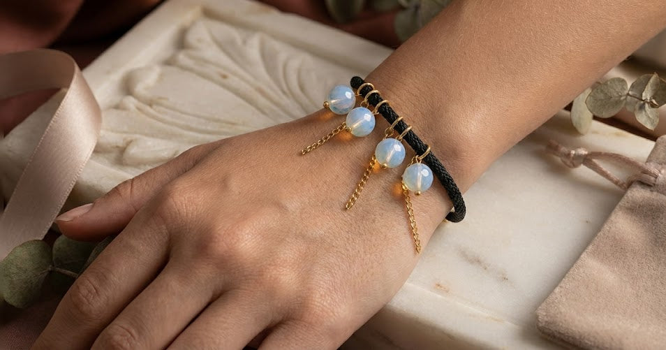 Rakhi Golden Glow Necklace in Citrine 38 mm
