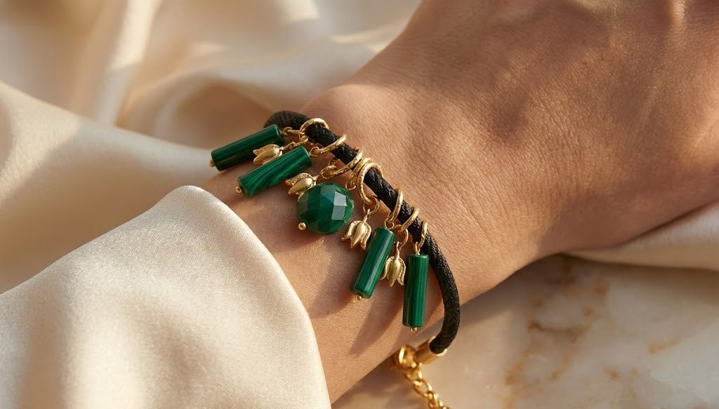 Rakhi Verdant Grace Necklace in Green Onyx 29mm