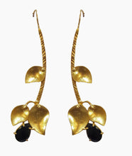 Load image into Gallery viewer, Twisted leafy earrings
