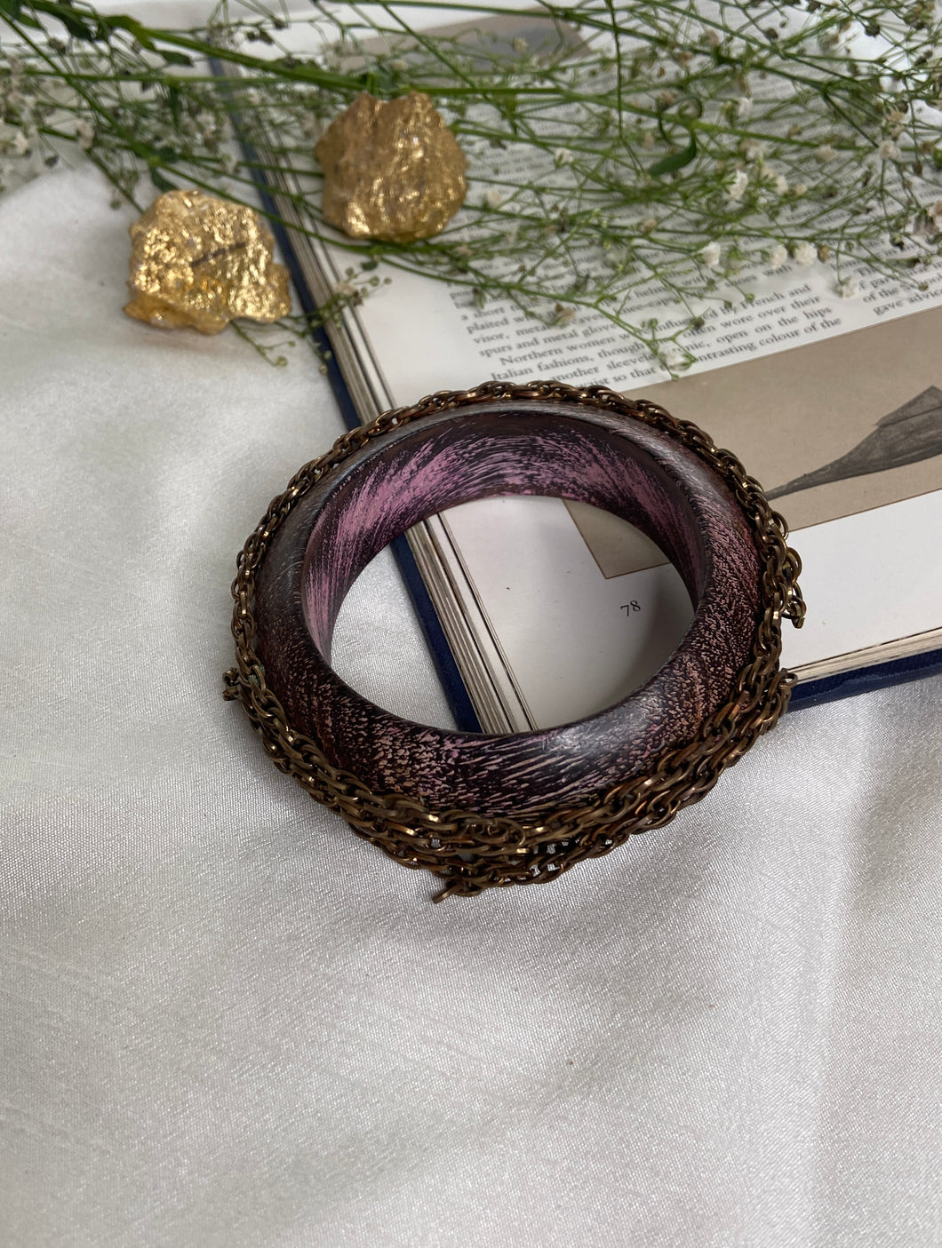Anvi chain bangle