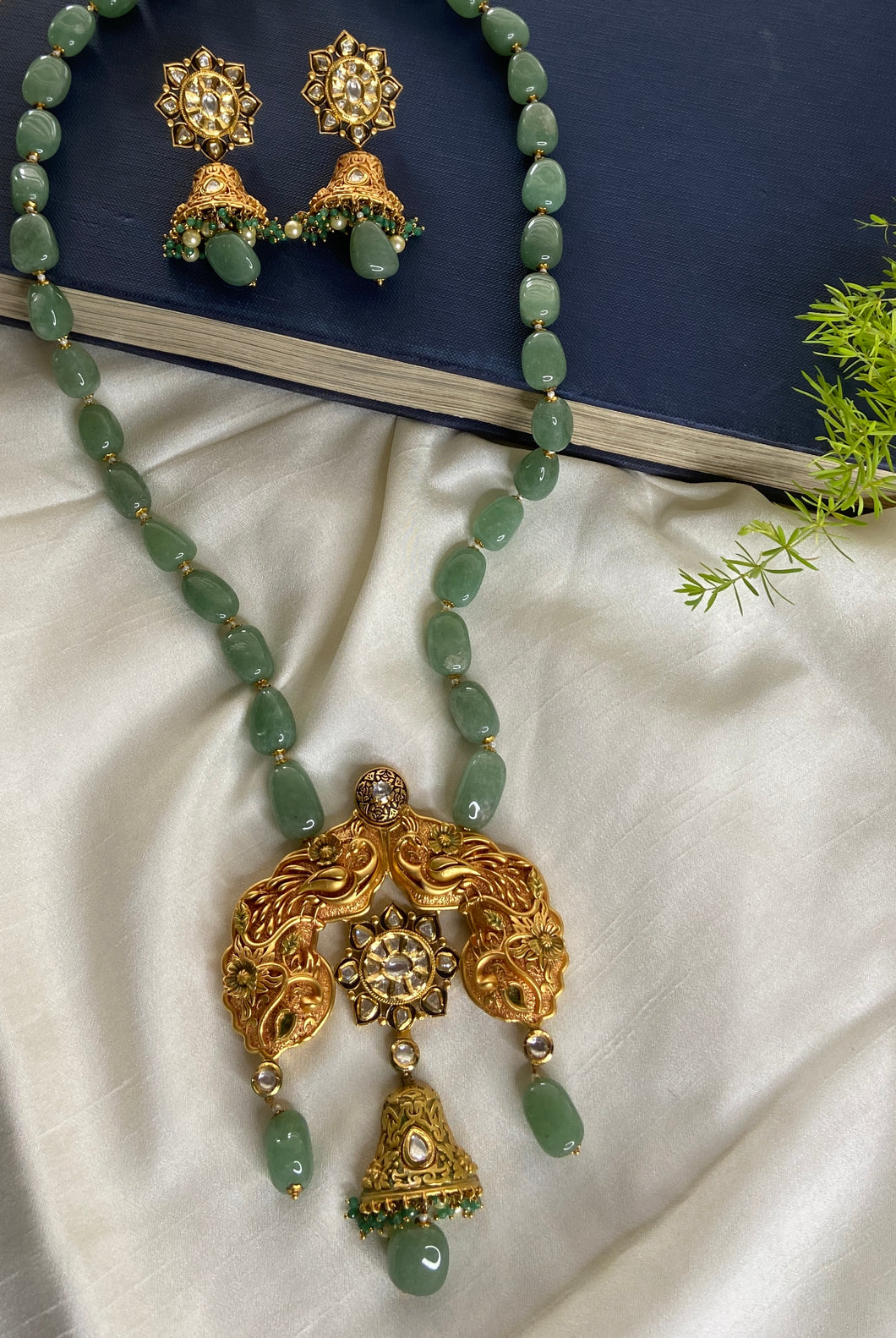 Devlina temple necklace set