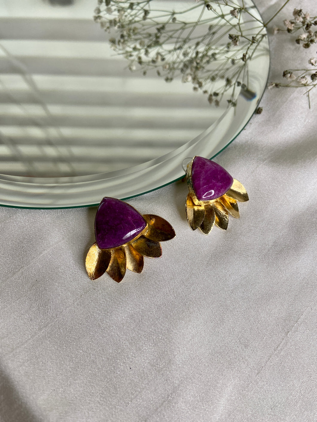 Mignonne Leafy Studs