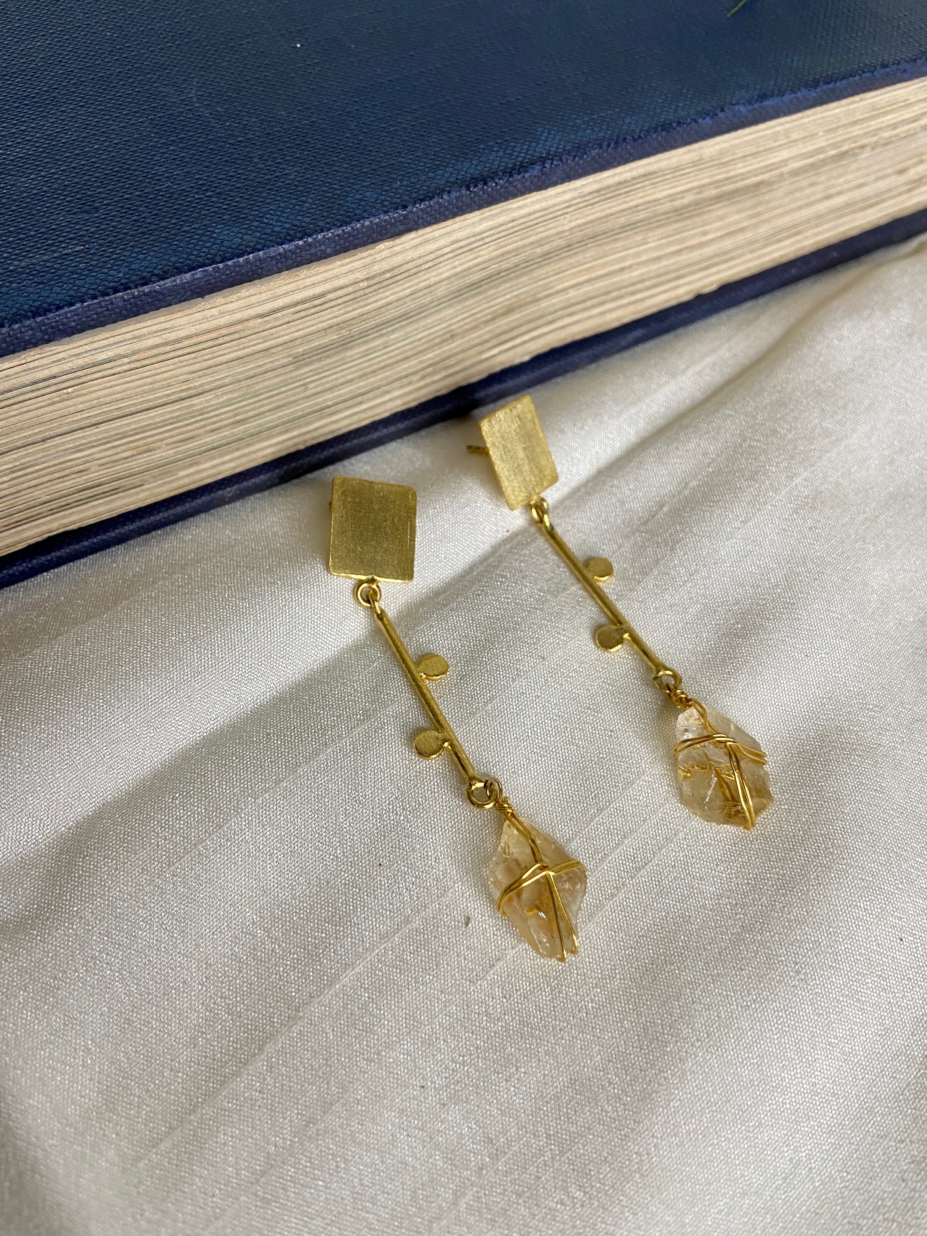 Maiden drop earrings