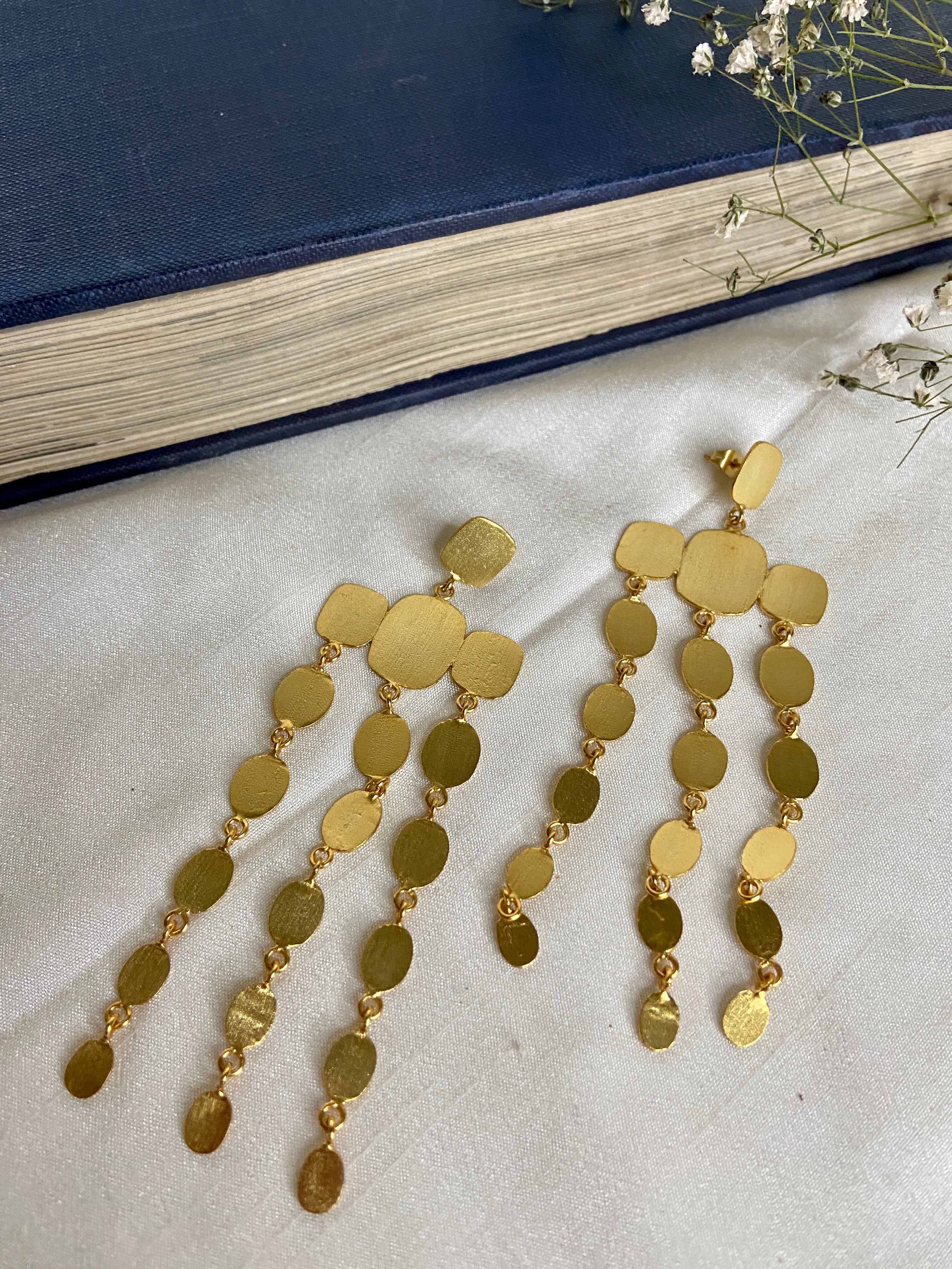 Maiden flat chandeliers