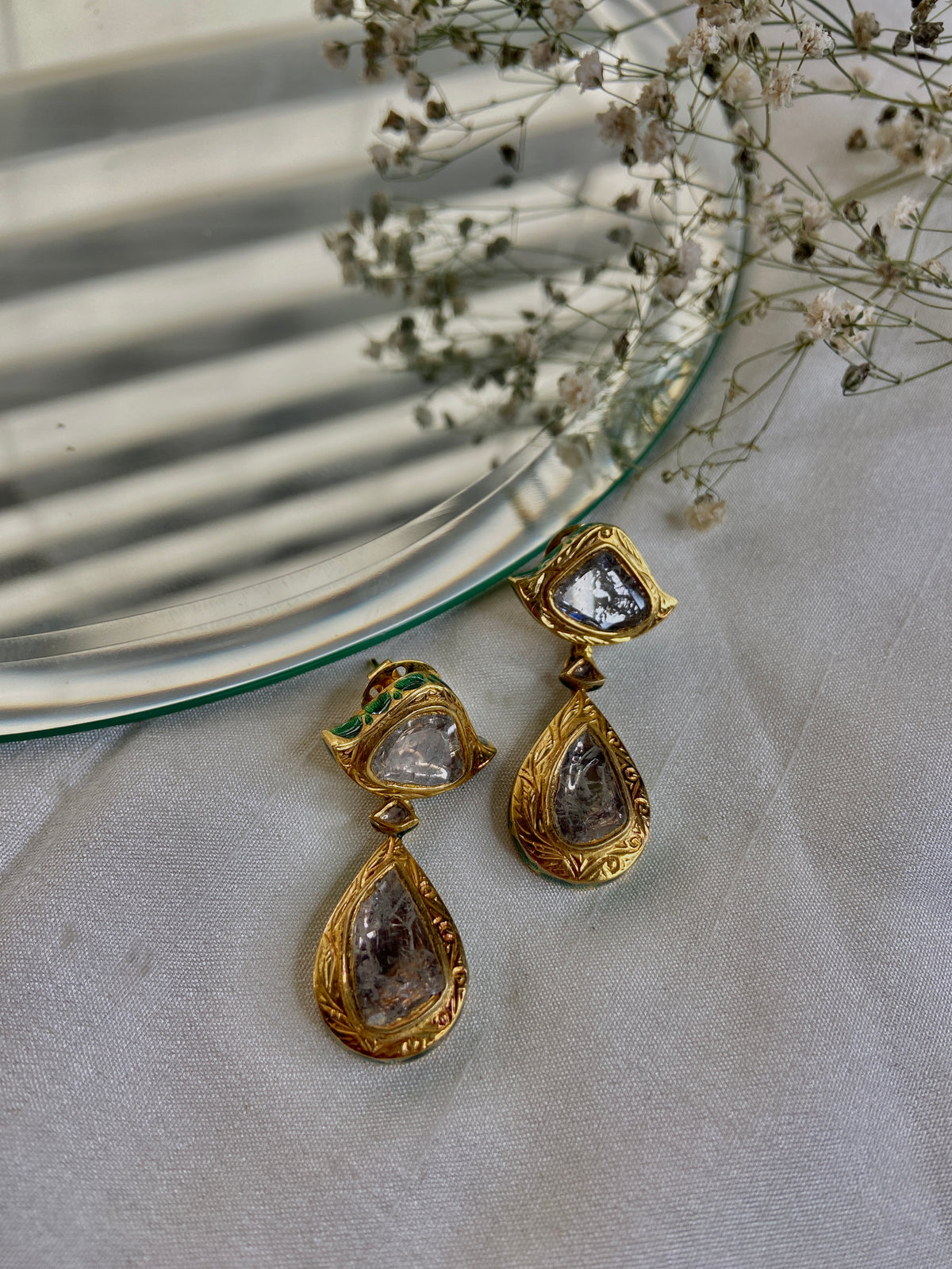 Falak earrings
