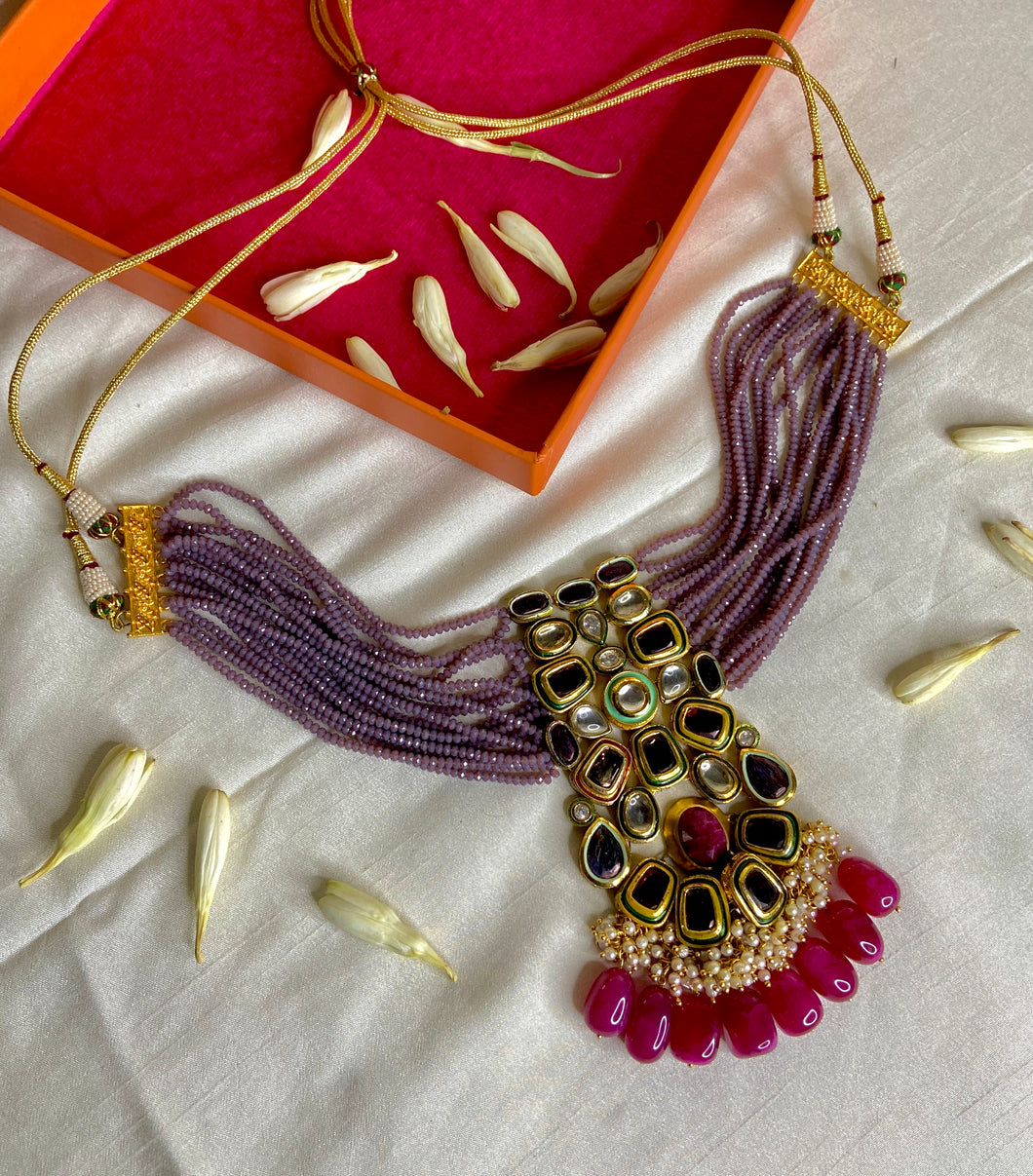 Noor Choker